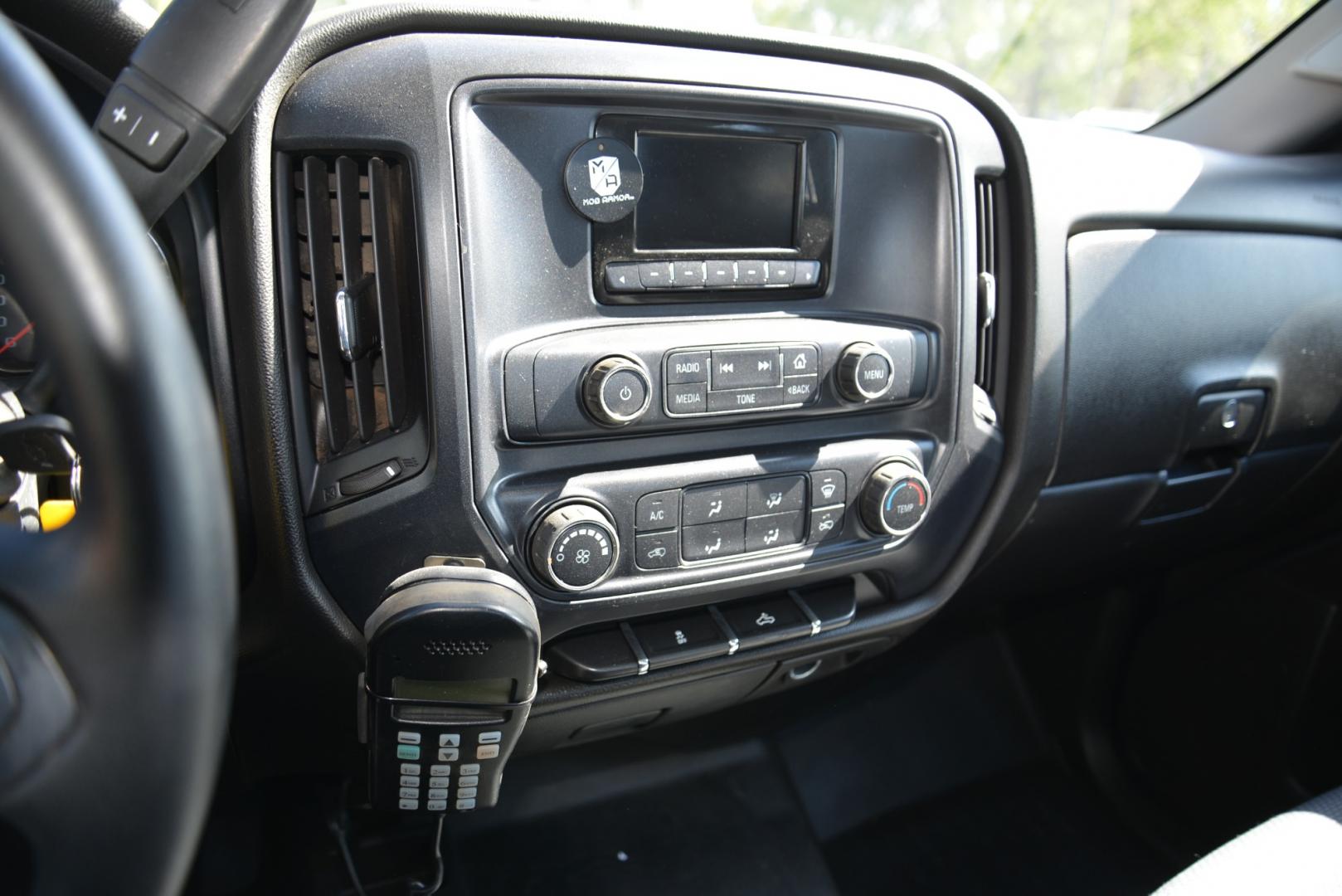 2015 White /Grey Chevrolet Silverado 2500HD Service Body with an 6.0 Liter V8 engine, Automatic transmission, located at 4562 State Avenue, Billings, MT, 59101, (406) 896-9833, 45.769516, -108.526772 - Photo#21